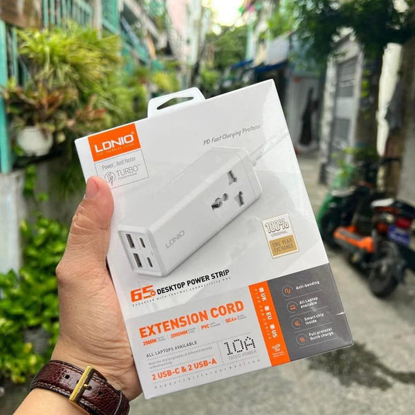 LDNIO 65W Multifunction Universal Power Adapter SC1418