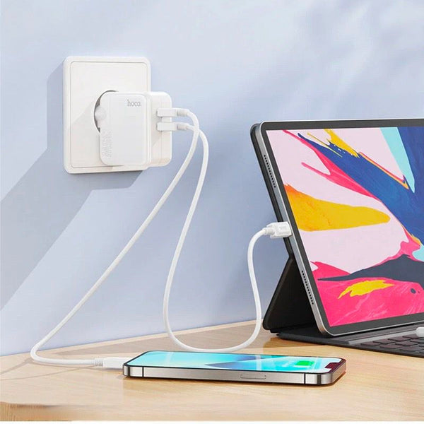 HOCO. Fast Charger With Type C to Lightning Cable for Apple Devices iPhone Ipad 35 Watts - C110A